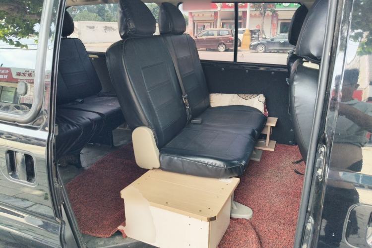 Used FORTHING Lingzhi 2022 M5 1.6L Practical 7-Seater Left Rear Seat