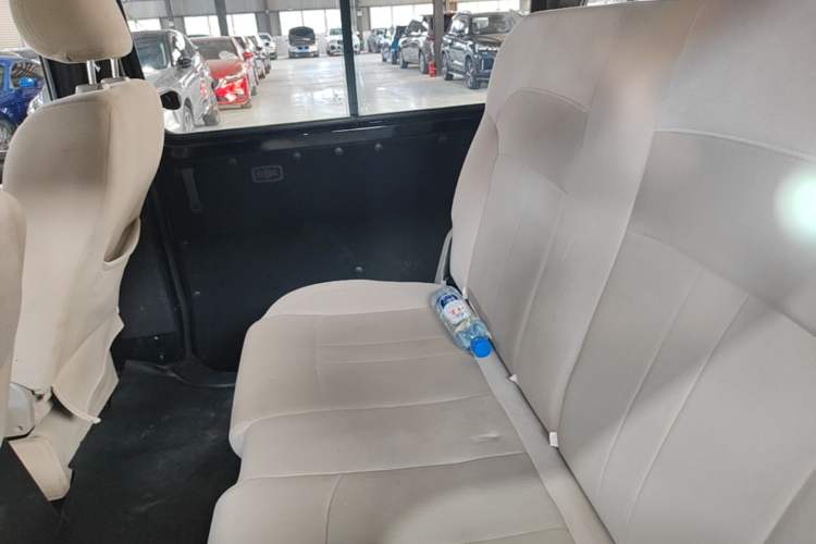 Used FORTHING Lingzhi 2022 M5L 1.6L Utility Model 7 Seats Left Rear Seat