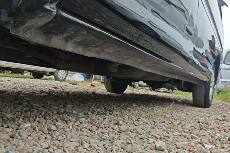 Used FORTHING Lingzhi 2022 M5L 1.6L Utility Model 7 Seats Left Side Sill