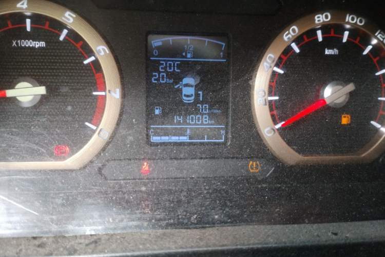 Used FORTHING Lingzhi 2022 M5L 1.6L Utility Model 7 Seats Odometer Close Up