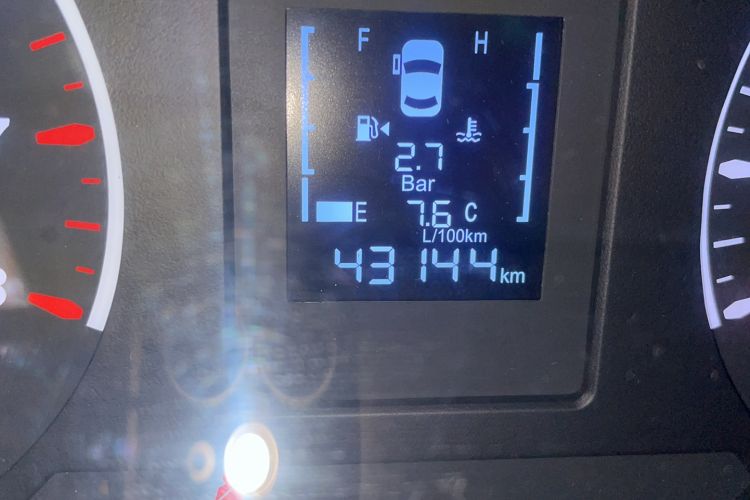 Used FORTHING Lingzhi 2022 M5 1.6L Practical 7-Seater Odometer Close Up