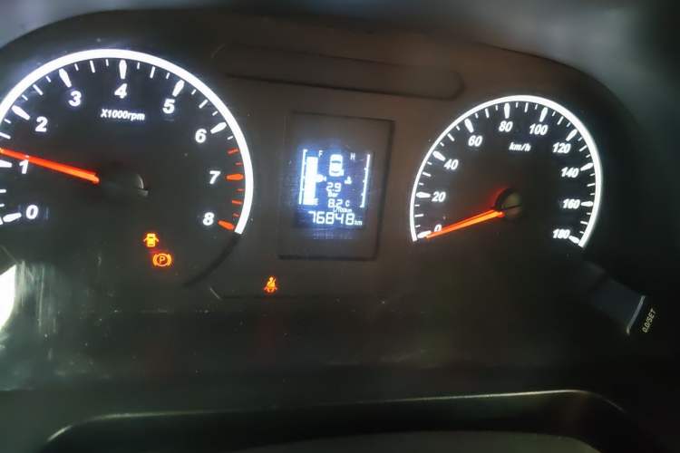 Used FORTHING Lingzhi 2022 M5 1.6L Practical Model 5 Seats Odometer Close Up