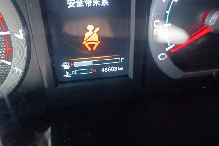 Used FORTHING Lingzhi 2022 Striving Version M5L 1.6L Luxury 7-Seater Odometer Close Up