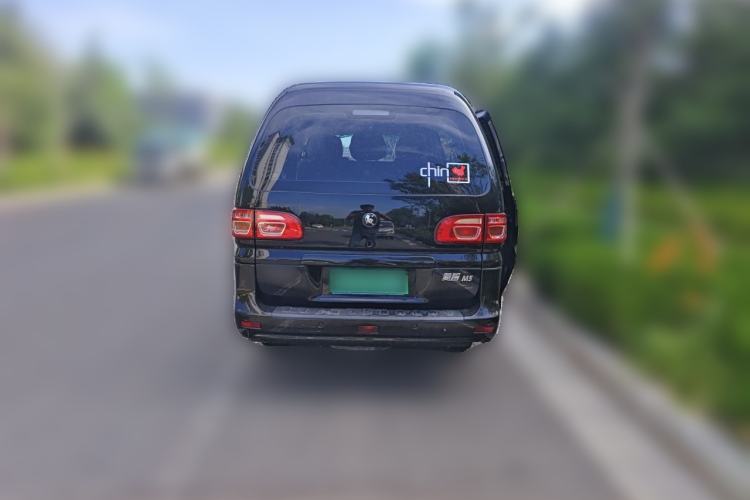 Used FORTHING Lingzhi 2022 M5 1.6L Practical Model 5 Seats Rear