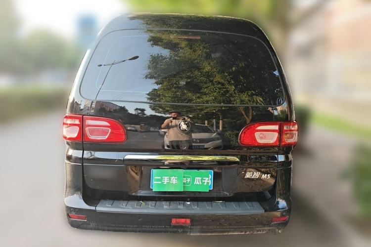 Used FORTHING Lingzhi 2022 M5 1.6L Practical 7-Seater Rear