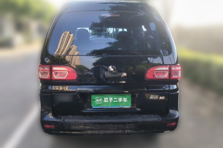 Used FORTHING Lingzhi 2022 M5 1.6L Practical Model 5 Seats Rear