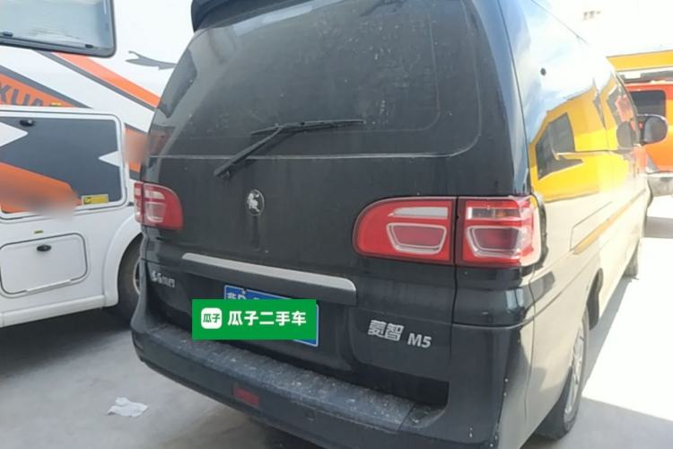 Used FORTHING Lingzhi 2022 Striving Version M5L 1.6L Luxury 7-Seater Rear