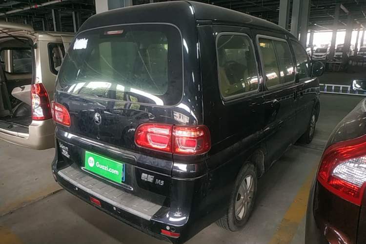 Used FORTHING Lingzhi 2022 M5 1.6L Practical Model 5 Seats Rear Right 45 Deg