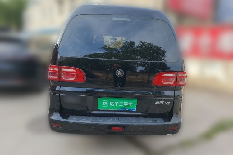 Used FORTHING Lingzhi 2022 M5 1.6L Practical Model 5 Seats Rear