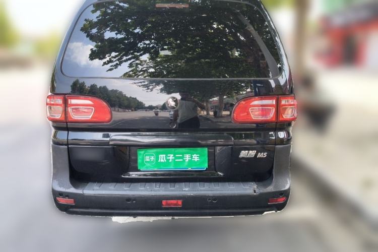 Used FORTHING Lingzhi 2022 M5 1.6L Practical 7-Seater Rear