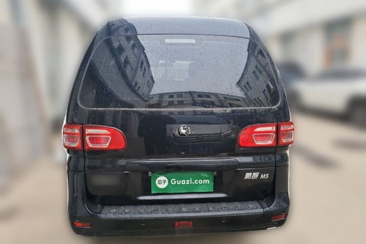 Used FORTHING Lingzhi 2022 M5 1.6L Practical Model 5 Seats Rear