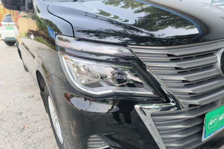 Used FORTHING Lingzhi 2022 Striving Version M5L 1.6L Luxury 7-Seater Right Front Headlight
