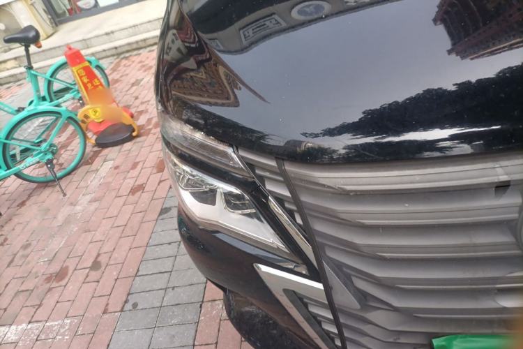 Used FORTHING Lingzhi 2022 Striving Version M5L 2.0L Luxury 7-Seater Right Front Headlight