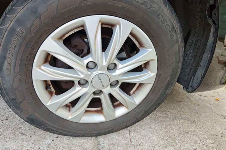 Used FORTHING Lingzhi 2022 Striving Version M5L 1.6L Luxury 7-Seater Right Front Wheel Hub