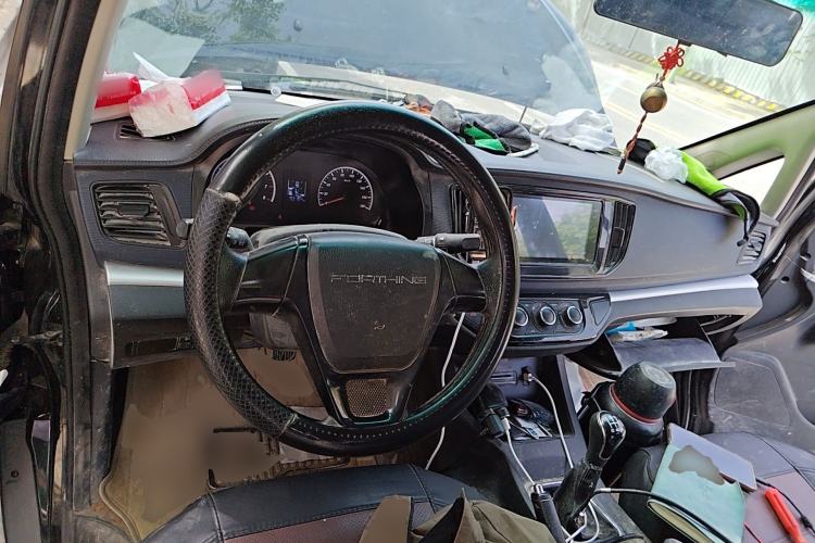 Used FORTHING Lingzhi 2022 Entry-Level M5L 1.6L Comfort Version 7 Seats Steering Wheel