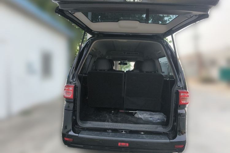 Used FORTHING Lingzhi 2022 Striving Version M5L 1.6L Luxury 7-Seater Trunk
