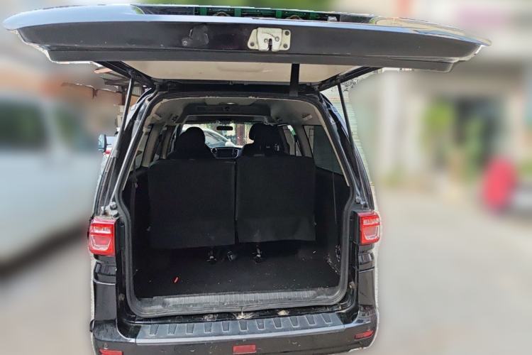 Used FORTHING Lingzhi 2022 Striving Version M5L 1.6L Luxury 7-Seater Trunk
