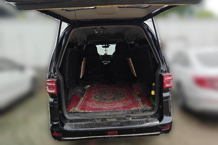 Used FORTHING Lingzhi 2022 Striving Version M5L 1.6L Luxury 7-Seater Trunk