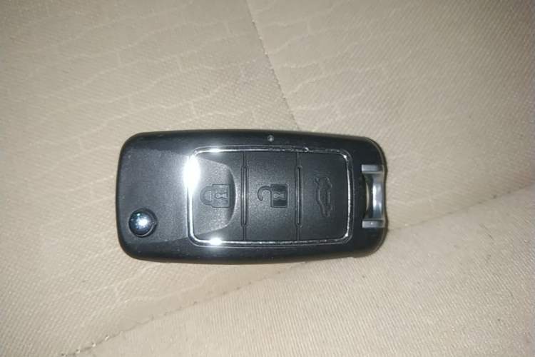 Used FORTHING Lingzhi 2022 M5 1.6L Practical Model 5 Seats Vehicle Key