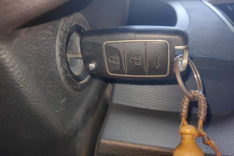 Used FORTHING Lingzhi 2022 M5L 1.6L Utility Model 7 Seats Vehicle Key