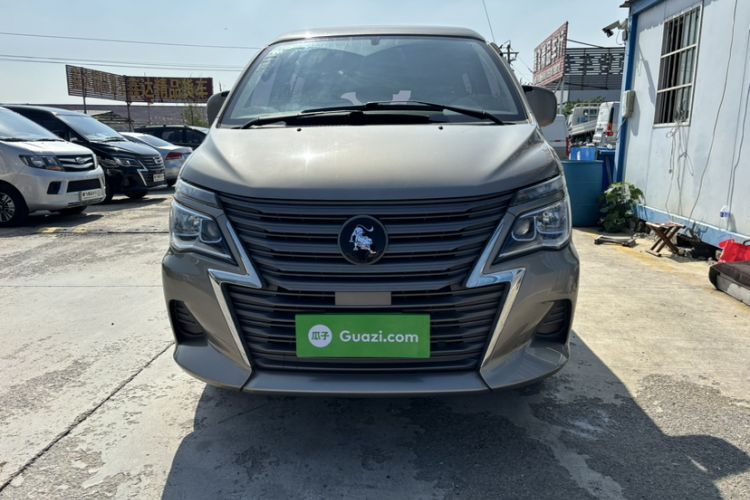 Used FORTHING Lingzhi 2022 Striving Version M5L 2.0L Basic Model 9-Seater Exterior 2