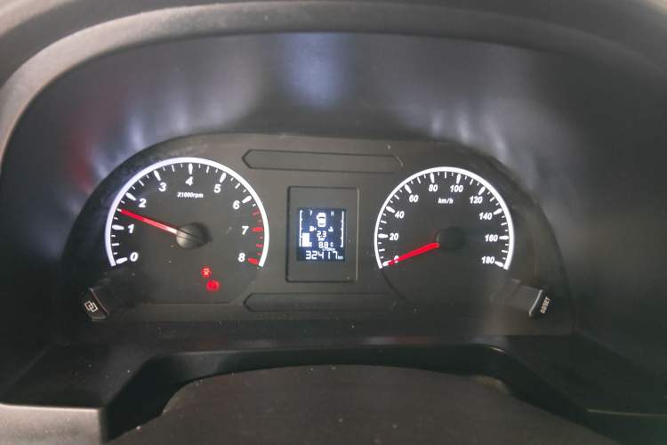 Used FORTHING Lingzhi 2022 M5L 1.6L Utility Model 7 Seats Instrument Cluster