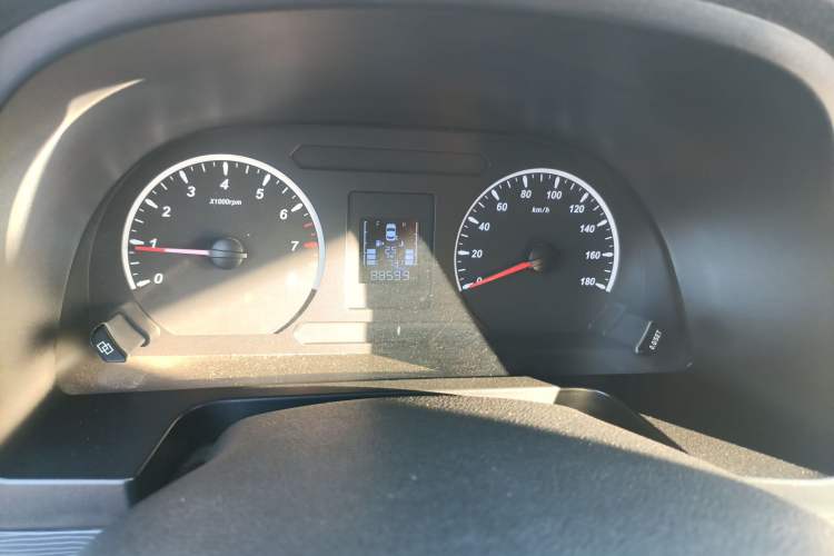 Used FORTHING Lingzhi 2022 M5L 1.6L Utility Model 7 Seats Instrument Cluster