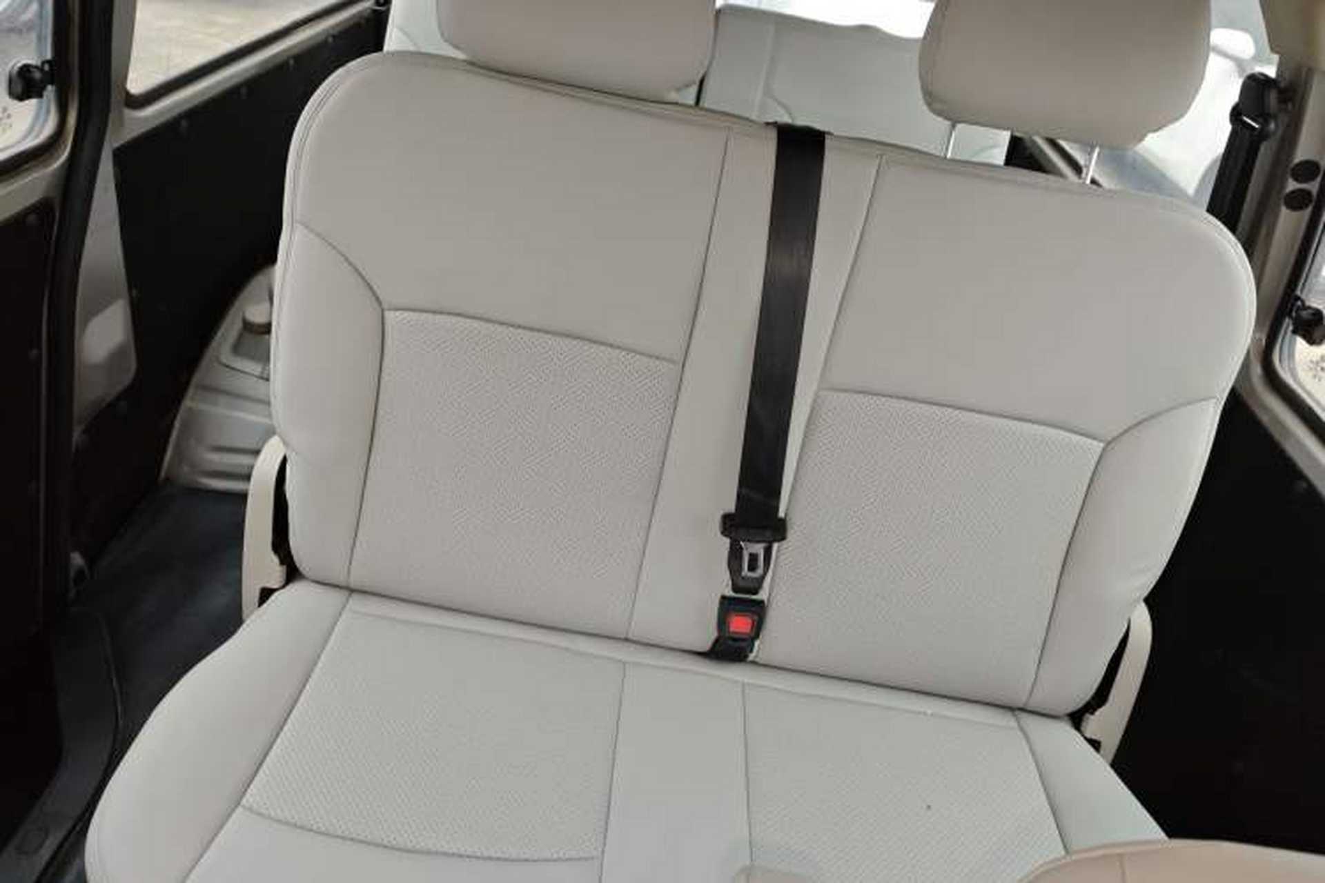 Used FORTHING Lingzhi 2022 M5L 1.6L Utility Model 7 Seats Left Rear Seat