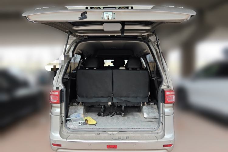 Used FORTHING Lingzhi 2022 M5L 1.6L Utility Model 7 Seats Trunk