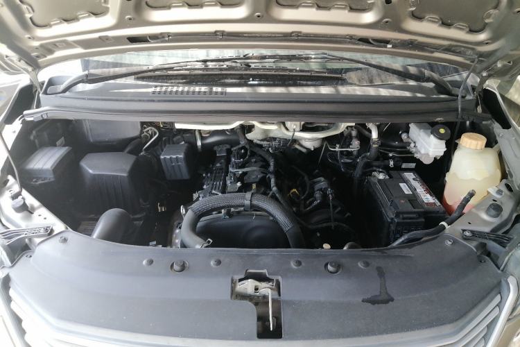 Used FORTHING Lingzhi 2022 M5L 2.0L Utility Model 7 Seats Engine Bay