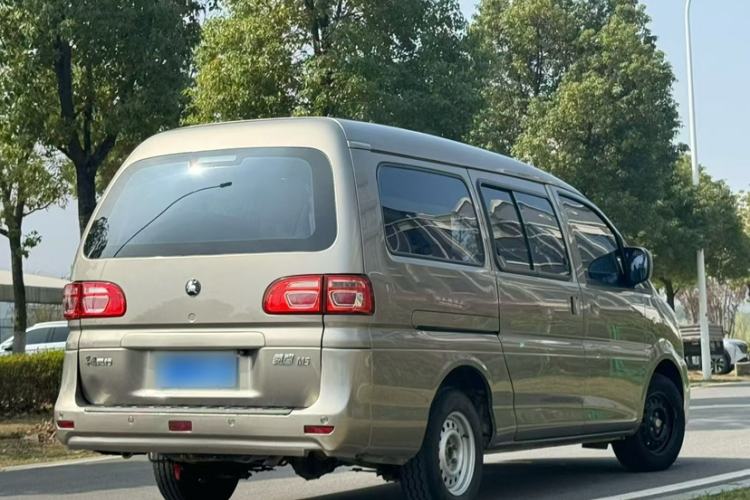 Used FORTHING Lingzhi 2022 M5L 2.0L Utility Model 7 Seats Exterior 1