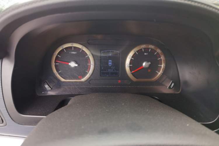 Used FORTHING Lingzhi 2022 Entry-Level M5L 2.0L Basic Version 7 Seats Instrument Cluster