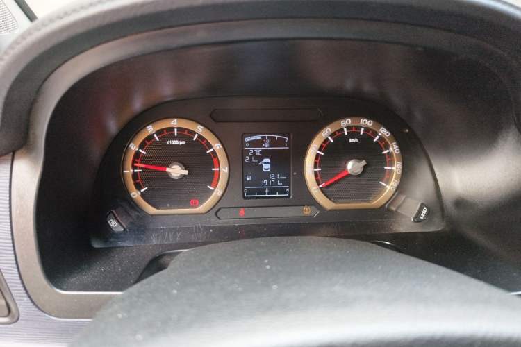 Used FORTHING Lingzhi 2022 Revised Version Workhorse Edition M5L 2.0L Base Model 7 Seats Instrument Cluster