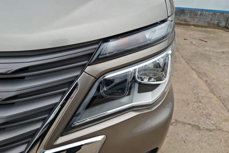 Used FORTHING Lingzhi 2022 Striving Version M5L 1.6L Luxury 7-Seater Left Front Headlight