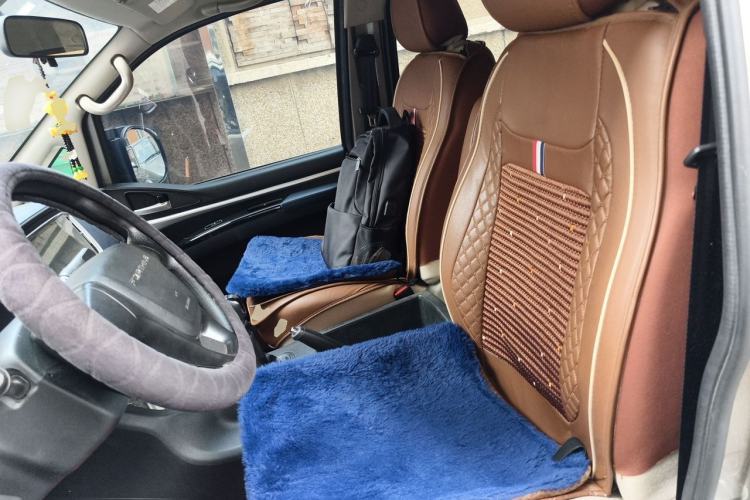 Used FORTHING Lingzhi 2022 Revised Version Workhorse Edition M5L 2.0L Base Model 7 Seats Left Front Seat