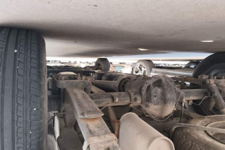Used FORTHING Lingzhi 2022 M5 1.6L Practical Model 5 Seats Chassis Rear Right