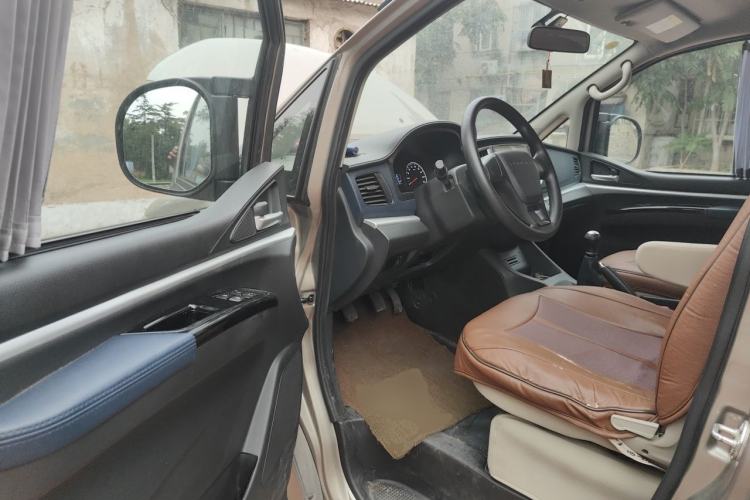 Used FORTHING Lingzhi 2022 M5 1.6L Practical Model 5 Seats Driver Seat