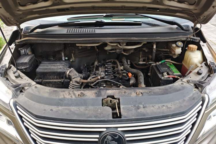 Used FORTHING Lingzhi 2022 M5L 1.6L Utility Model 7 Seats Engine Bay