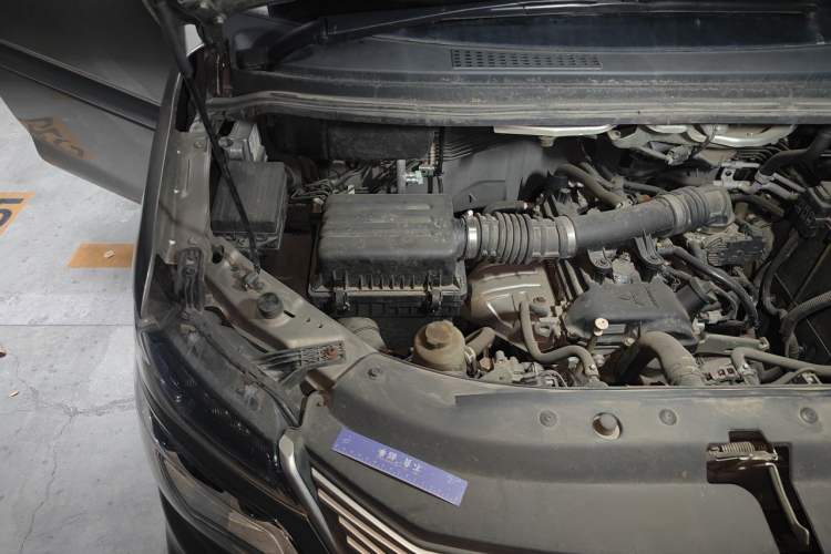 Used FORTHING Lingzhi 2022 M5 1.6L Practical Model 5 Seats Engine Bay Right