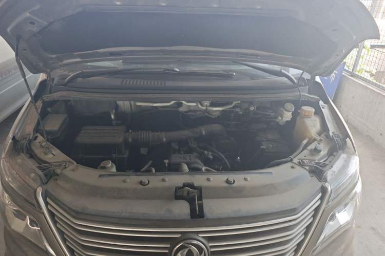 Used FORTHING Lingzhi 2022 M5 1.6L Practical Model 5 Seats Engine Bay
