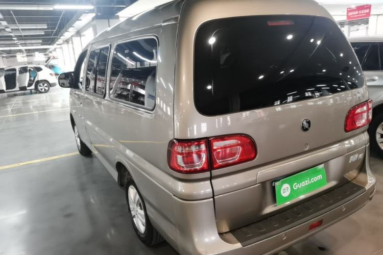Used FORTHING Lingzhi 2022 M5L 1.6L Utility Model 7 Seats Exterior 2