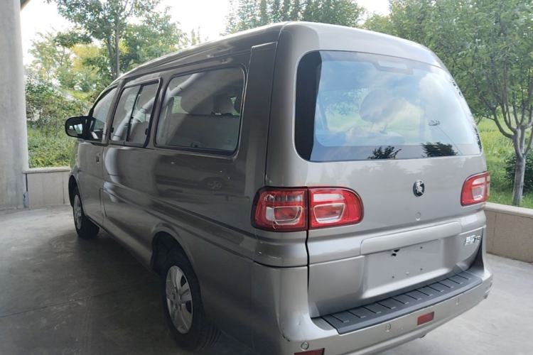 Used FORTHING Lingzhi 2022 M5L 2.0L Utility Model 7 Seats Exterior 2