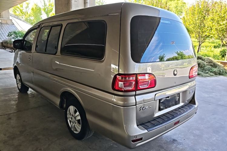 Used FORTHING Lingzhi 2022 Striving Version M5L 2.0L Basic Model 9-Seater Exterior 2