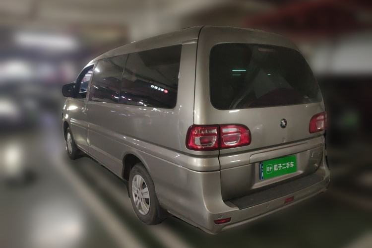 Used FORTHING Lingzhi 2022 Entry-Level M5L 2.0L Basic Version 7 Seats Exterior 3