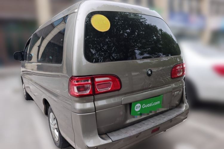 Used FORTHING Lingzhi 2022 Entry-Level M5L 2.0L Basic Version 7 Seats Exterior 3