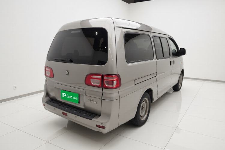 Used FORTHING Lingzhi 2022 M5L 1.6L Utility Model 7 Seats Exterior 5