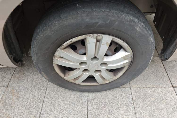 Used FORTHING Lingzhi 2022 Entry-Level M5L 2.0L Basic Version 7 Seats Exterior 7