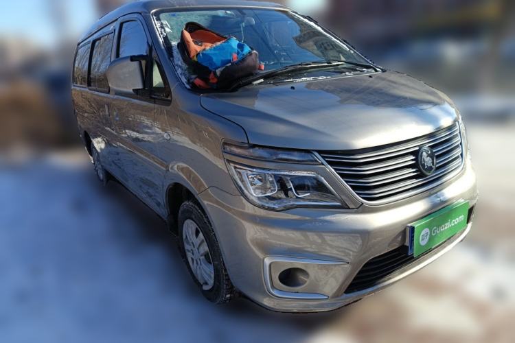 Used FORTHING Lingzhi 2022 M5L 1.6L Utility Model 7 Seats Front Right 45 Deg