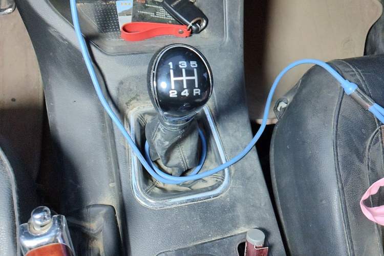 Used FORTHING Lingzhi 2022 Striving Version M5L 1.6L Base Model 9-Seater Gear Lever