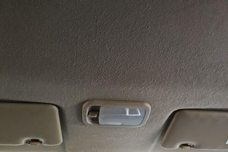 Used FORTHING Lingzhi 2022 Striving Version M5L 2.0L Basic Model 9-Seater Headliner